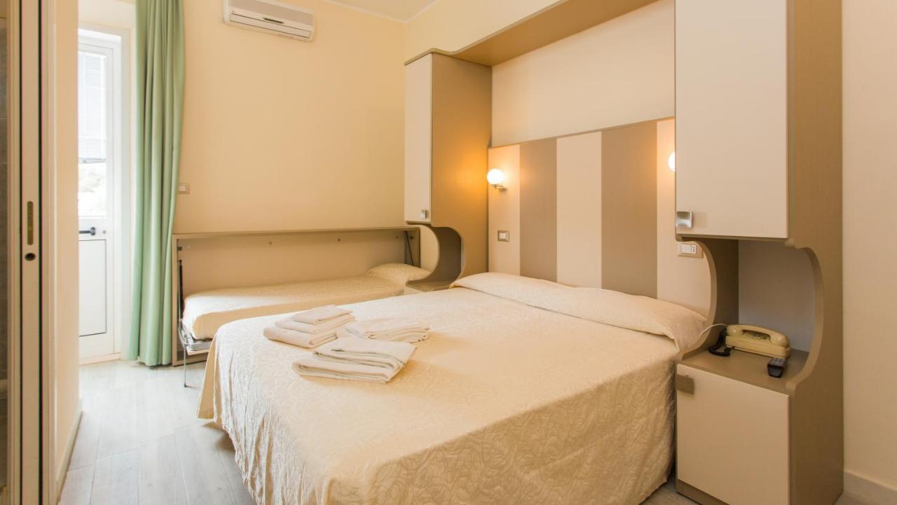 Hotel Trieste Cesenatico Chambre photo