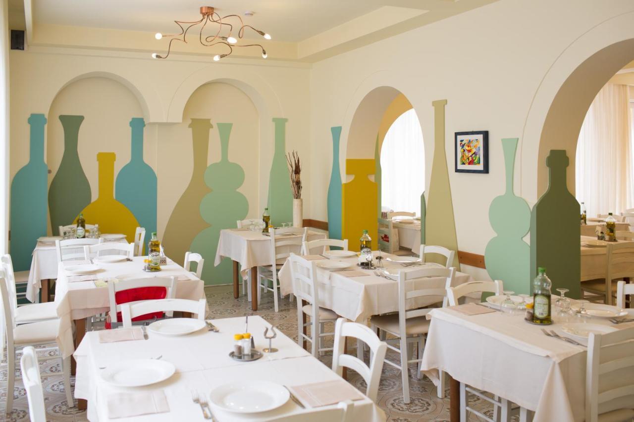 Hotel Trieste Cesenatico Extérieur photo
