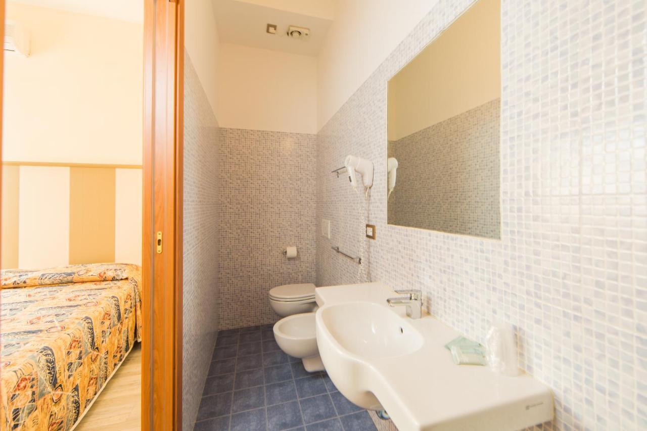 Hotel Trieste Cesenatico Chambre photo