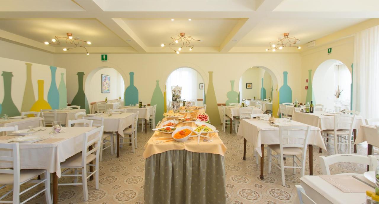 Hotel Trieste Cesenatico Extérieur photo